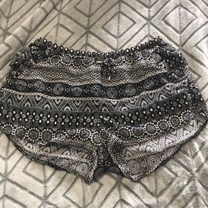 🎉LIKE NEW!! Geometric shorts
